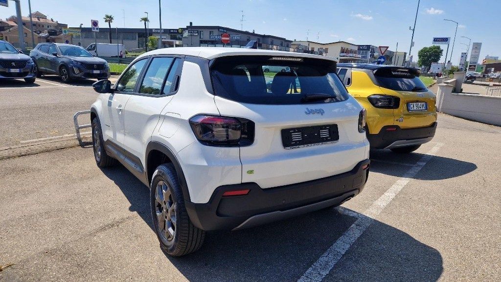 Jeep Avenger 1.2 Turbo 110 CV MHEV Longitude - foto 3