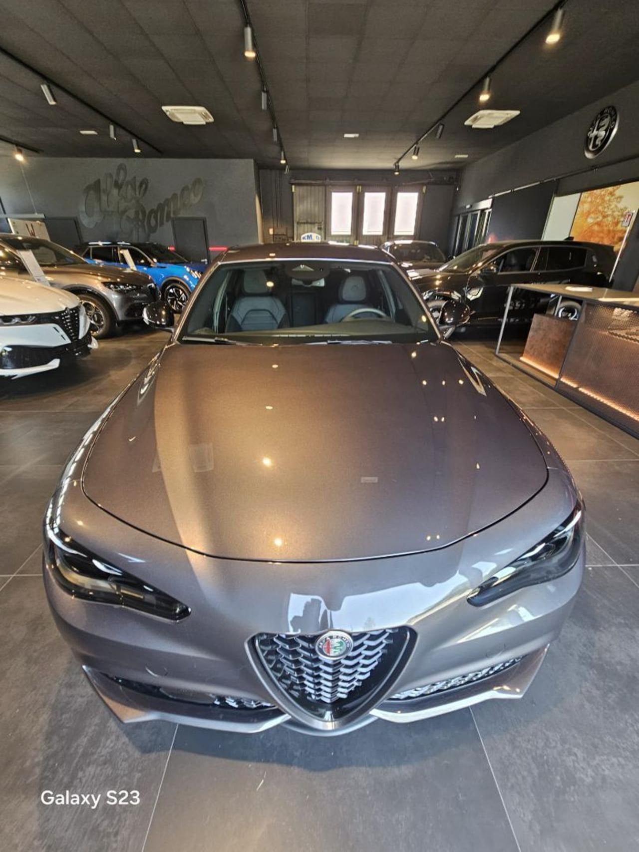 Alfa Romeo Giulia 2.2 Turbodiesel 210 CV AT8 AWD Q4 Veloce - foto 2