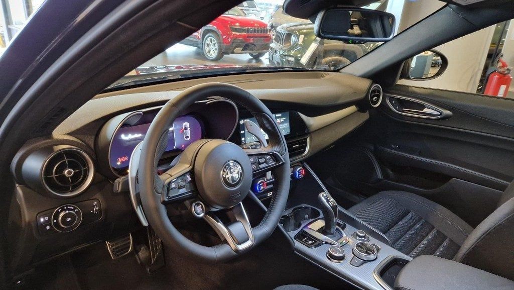 Alfa Romeo Giulia 2.2 Turbodiesel 160 CV AT8 Sprint + Cerchi 19' - foto 4